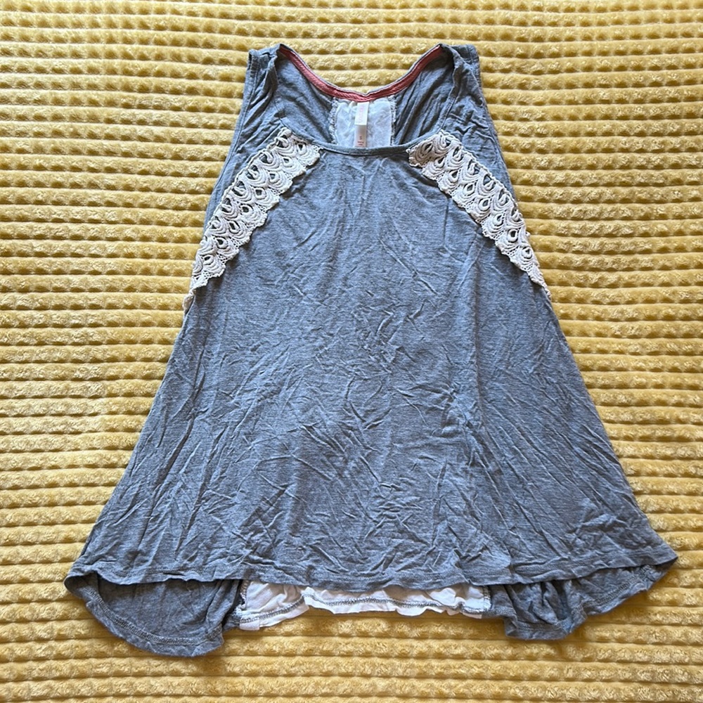 grey tank top women’s fit with tie in the back and lace details on the front